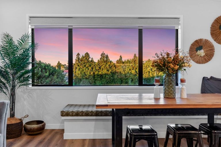 Photo of property in 16 Mearns Way, Ohauiti, Tauranga, 3112