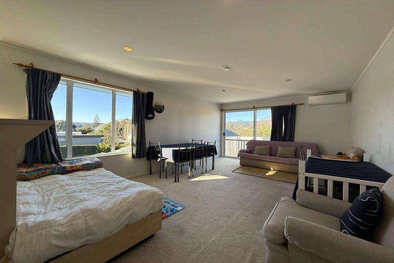 Photo of property in 11 Charleston Avenue, Boulcott, Lower Hutt, 5011