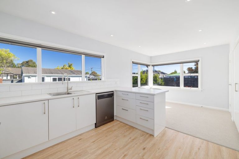 Photo of property in 2 Pembroke Street, Avondale, Christchurch, 8061