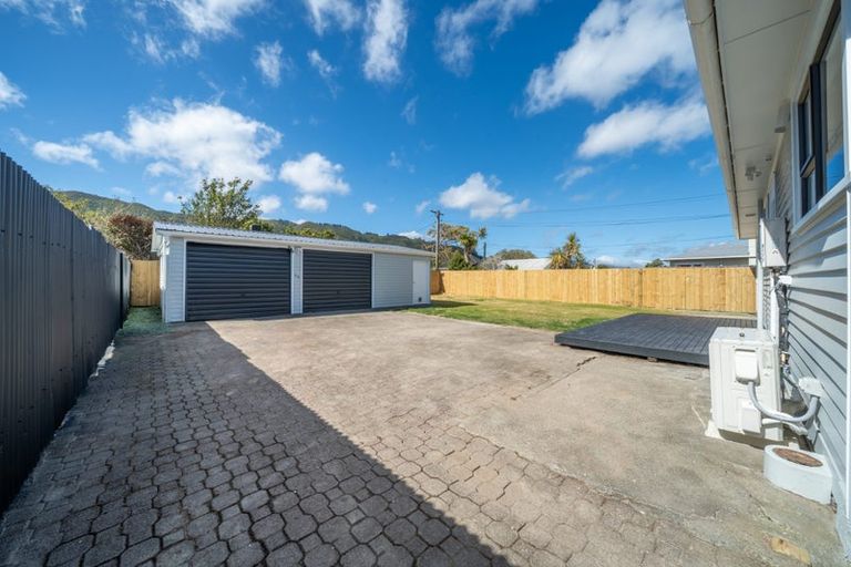 Photo of property in 32 Donnelley Drive, Wainuiomata, Lower Hutt, 5014