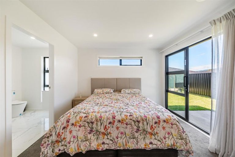 Photo of property in 3 Dahl Drive, Wallaceville, Upper Hutt, 5018