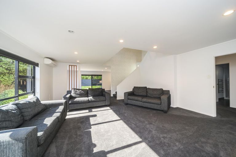 Photo of property in 26 Hanmer Place, Highbury, Palmerston North, 4412