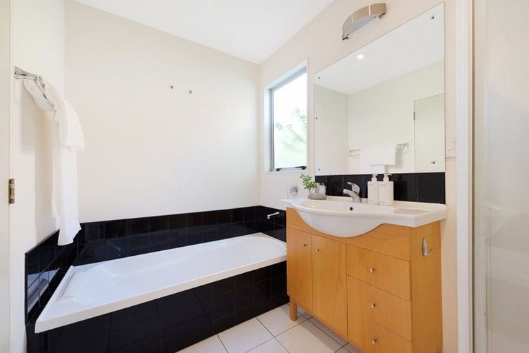 Photo of property in 37b Gloucester Street, Wilton, Wellington, 6012