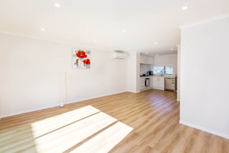 Photo of property in 40 Dahl Drive, Wallaceville, Upper Hutt, 5018