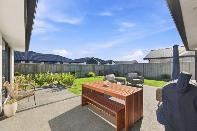 Photo of property in 51 Hilton Drive, Amberley, 7410
