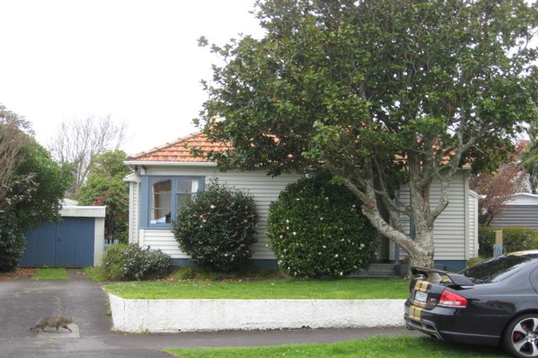 Photo of property in 3 Wrantage Street, Westown, New Plymouth, 4310
