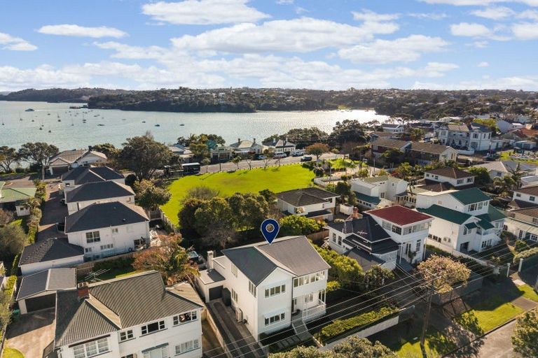 Photo of property in 28 Princes Street, Northcote Point, Auckland, 0627