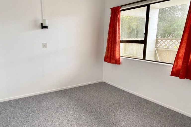 Photo of property in 2/15 Hamlin Road, Mount Wellington, Auckland, 1060