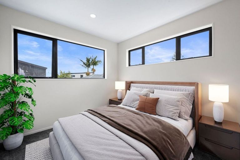 Photo of property in 1/88 Gloria Avenue, Te Atatu Peninsula, Auckland, 0610