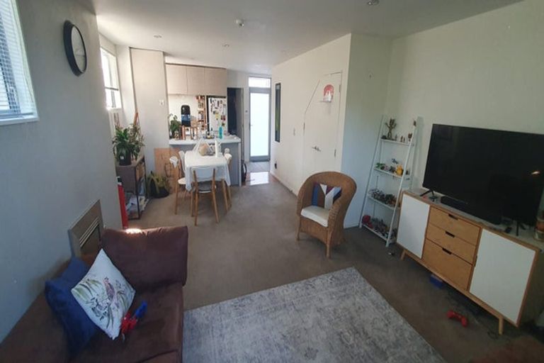 Photo of property in 4/63 Darlington Road, Miramar, Wellington, 6022