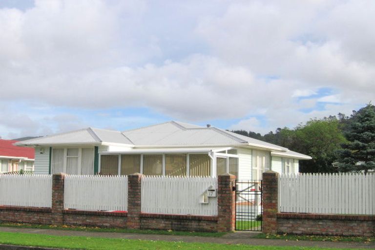 Photo of property in 17 Foster Street, Taita, Lower Hutt, 5011
