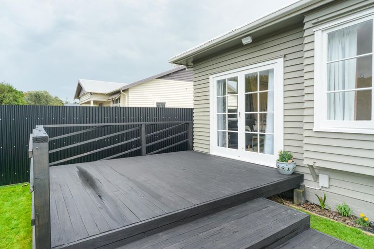 Photo of property in 99 Heretaunga Street, Palmerston North, 4414