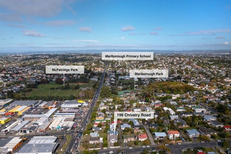 Photo of property in 199 Chivalry Road, Glenfield, Auckland, 0629