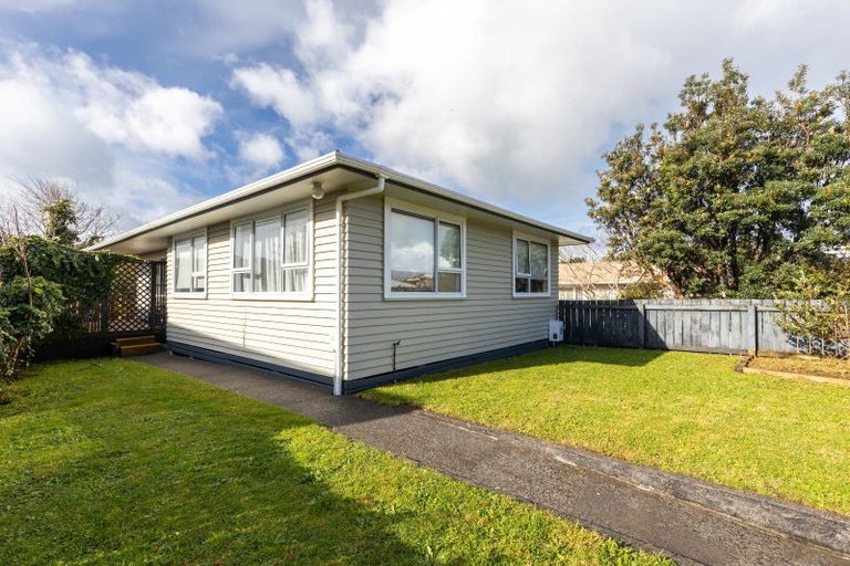 Photo of property in 60 Rosendale Avenue, Spotswood, New Plymouth, 4310