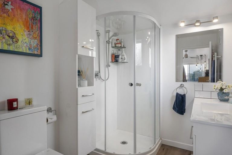 Photo of property in 36 Omokoroa Road, Omokoroa, 3114