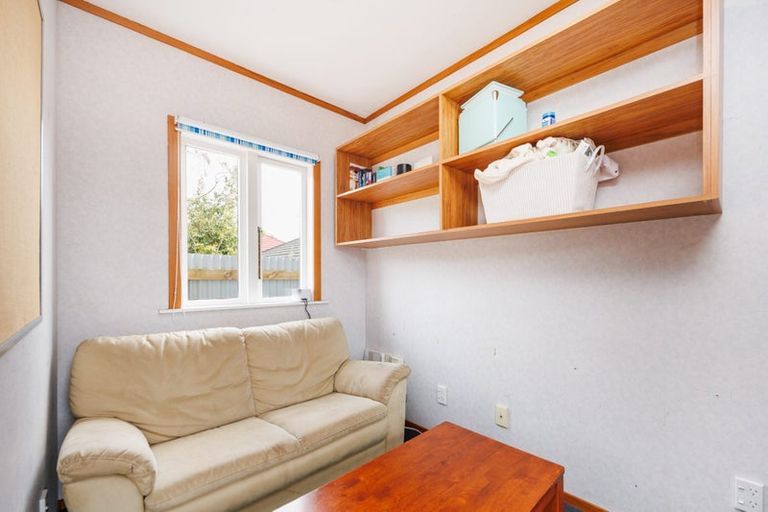 Photo of property in 6 Marne Street, Hokowhitu, Palmerston North, 4410