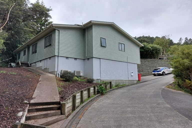 Photo of property in 35a Forest Road, Pinehaven, Upper Hutt, 5019