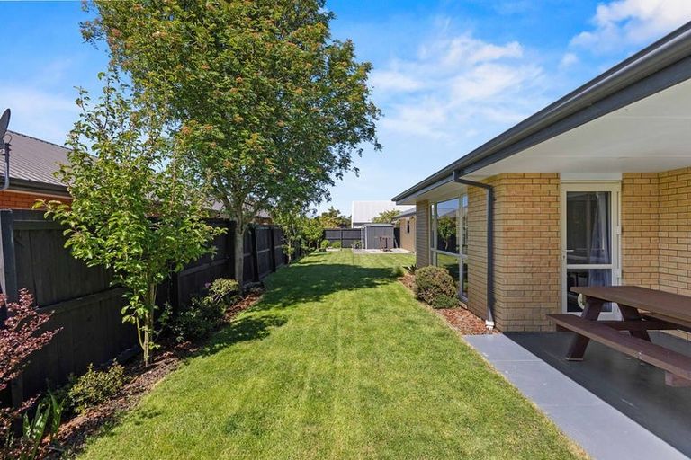 Photo of property in 6 Rawei Place, Harewood, Christchurch, 8051