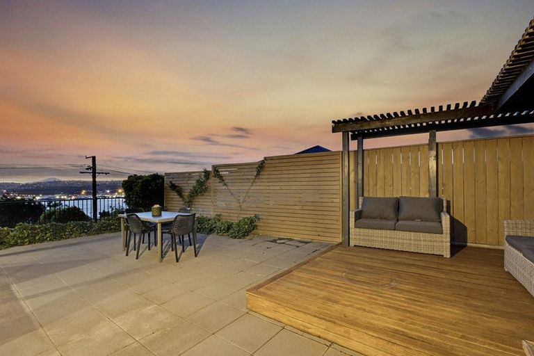 Photo of property in 17 Shandon Road, Vauxhall, Dunedin, 9013