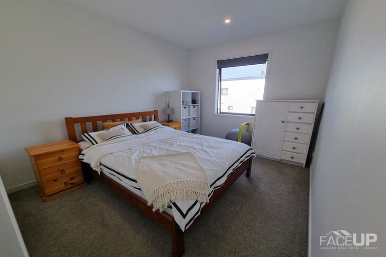 Photo of property in 5/3 Genevieve Lane, Hobsonville, Auckland, 0616