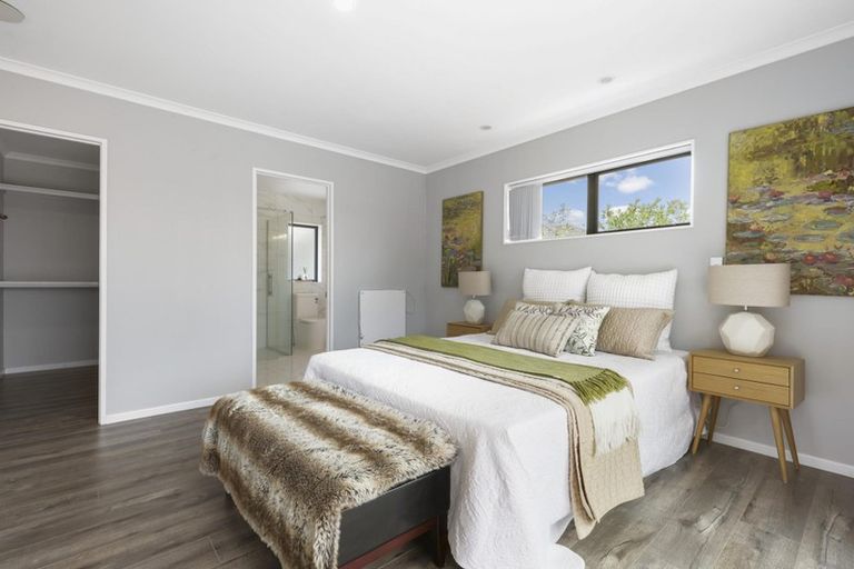 Photo of property in 22 Whitford Place, Rototuna North, Hamilton, 3210