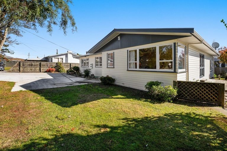 Photo of property in 37 Scott Avenue, Owhata, Rotorua, 3010