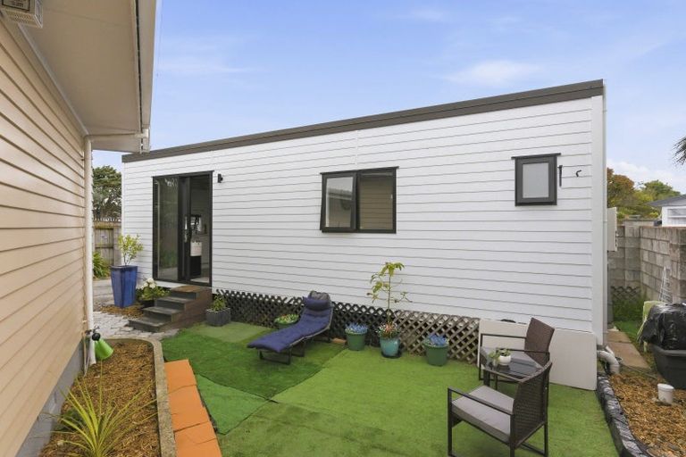 Photo of property in 49 Walton Road, Paraparaumu Beach, Paraparaumu, 5032