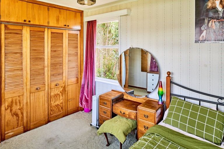 Photo of property in 19 Corlett Road, Plimmerton, Porirua, 5026