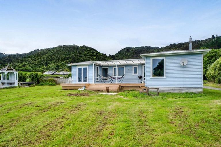 Photo of property in 18 Ahu Ahu Road, Kaitake, New Plymouth, 4374