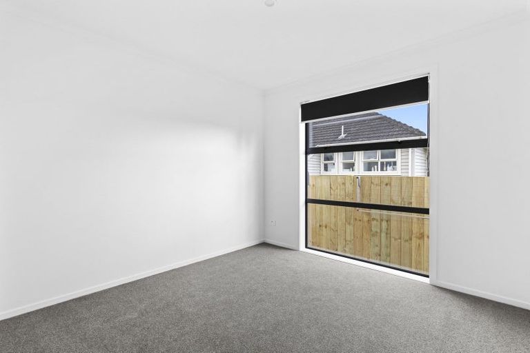 Photo of property in 1/2 Searancke Place, Fairfield, Hamilton, 3214