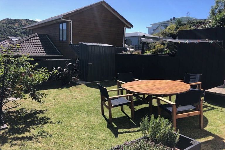 Photo of property in 70 Melbourne Road, Island Bay, Wellington, 6023