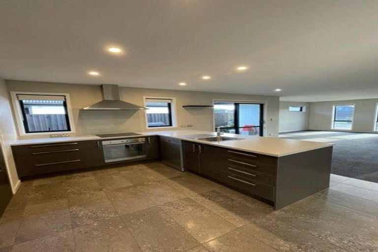 Photo of property in 6 Mclendon Green, Belfast, Christchurch, 8051