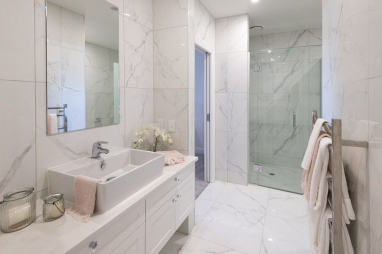 Photo of property in 3/89 Fisher Parade, Sunnyhills, Auckland, 2010