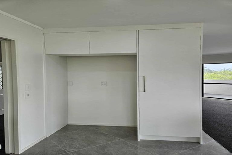 Photo of property in 58 Sunset Road, Unsworth Heights, Auckland, 0632