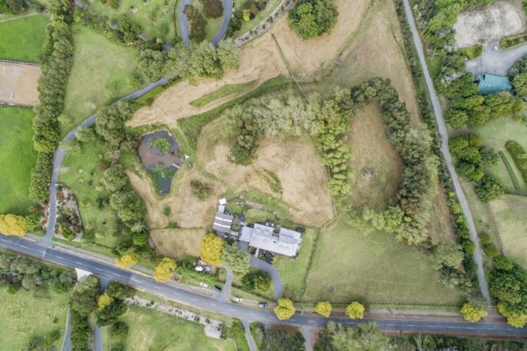 Photo of property in 350 Clifton Road, Whitford, Howick, 2571