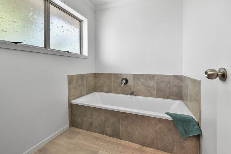 Photo of property in 1/19 Snell Avenue, Papakura, 2110