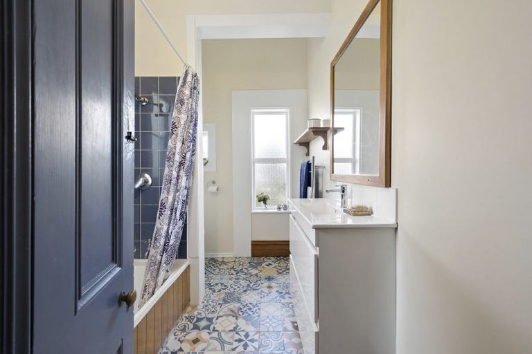 Photo of property in 133 Wallace Street, Mount Cook, Wellington, 6021