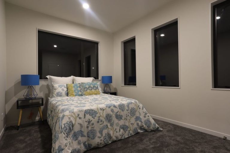 Photo of property in 6 Celestial Crescent, Orewa, 0931