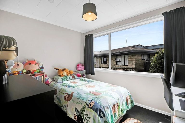 Photo of property in 10 Karaka Street, Inglewood, 4330