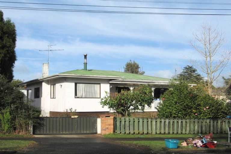 Photo of property in 1/6 South Street, Papakura, 2110