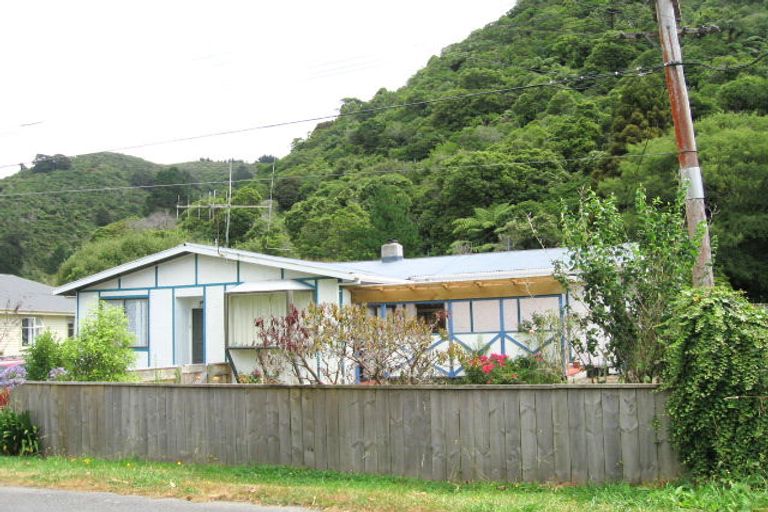 Photo of property in 44 Bridge Road, Birchville, Upper Hutt, 5018