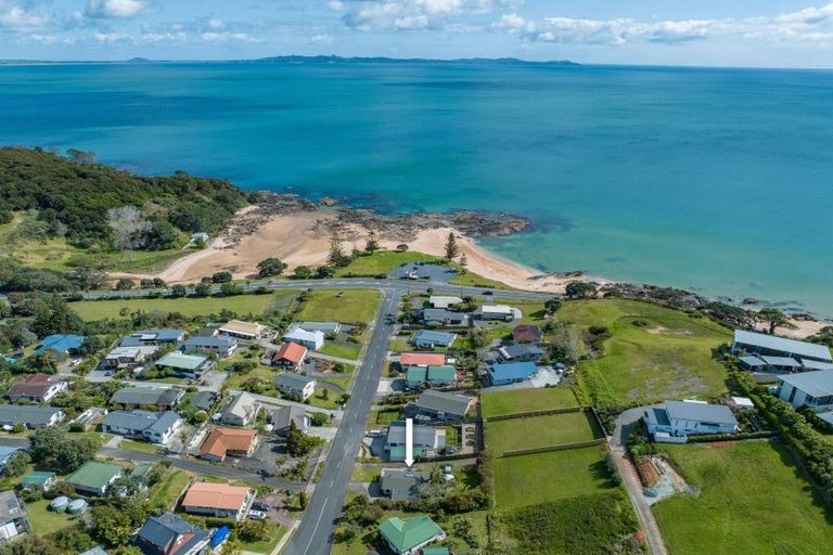 Photo of property in 38 Stratford Drive, Cable Bay, 0420