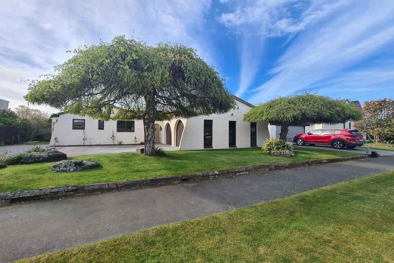 Photo of property in 15 Applewood Place, Casebrook, Christchurch, 8051