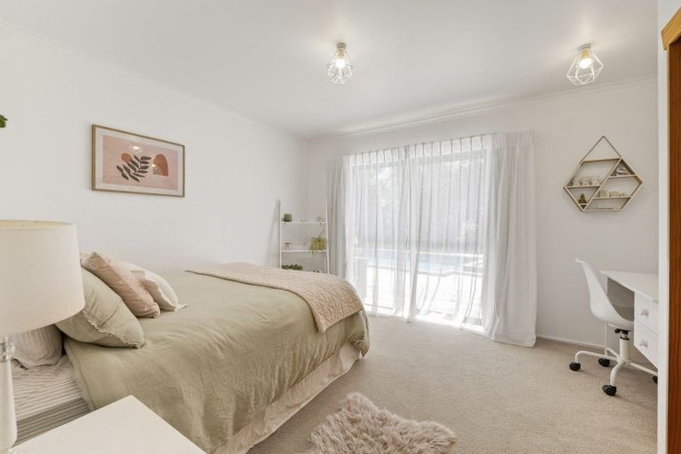 Photo of property in 12 Ridgewood Drive, Ridgewood, New Plymouth, 4371