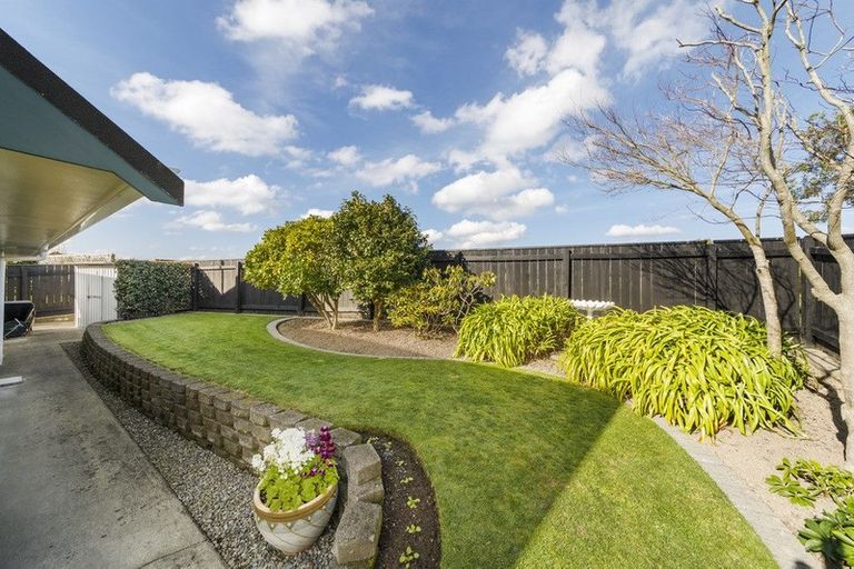 Photo of property in 12 Caroline Crescent, Highbury, Palmerston North, 4412