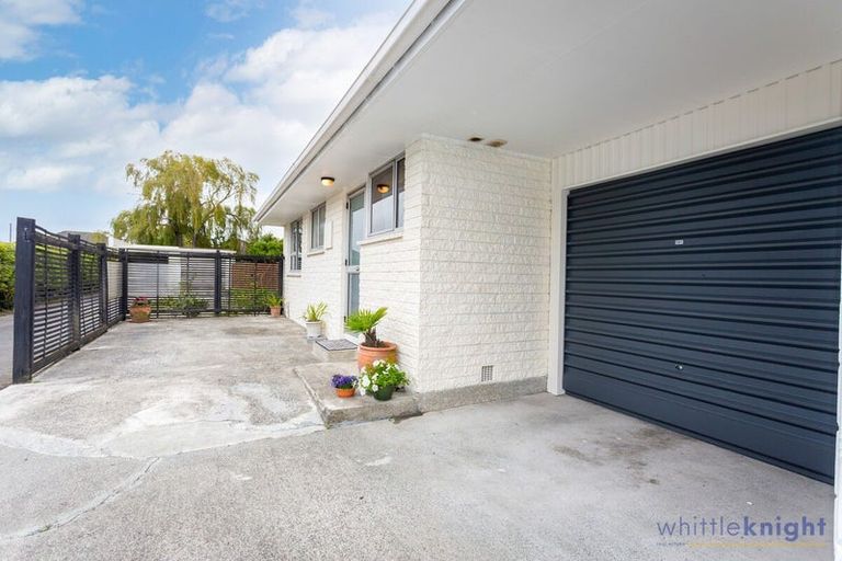 Photo of property in 2/30 Garvins Road, Hornby, Christchurch, 8042