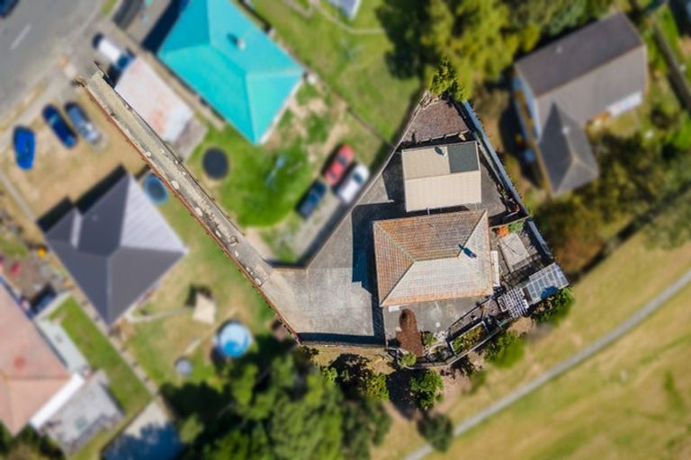 Photo of property in 34 Takapuwahia Drive, Takapuwahia, Porirua, 5022