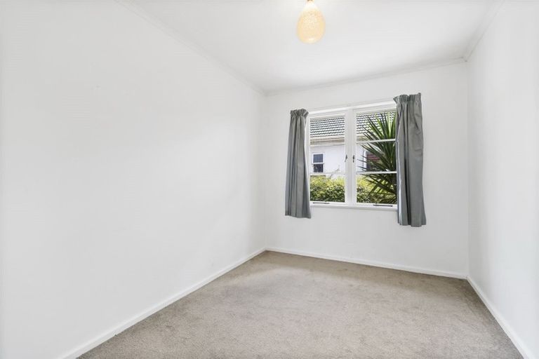 Photo of property in 20 Waterloo Road, Milford, Auckland, 0620