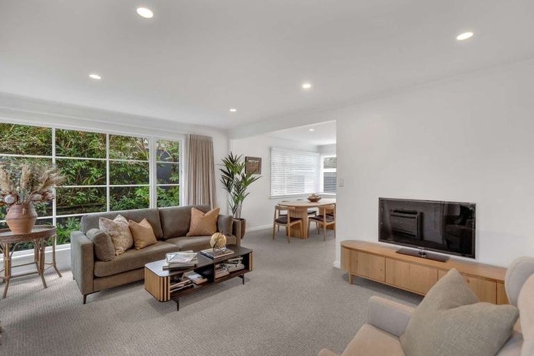 Photo of property in 6 Trent Avenue, Hokowhitu, Palmerston North, 4410