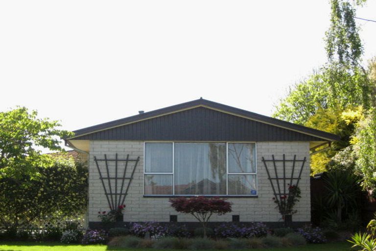 Photo of property in 34 Jenkins Avenue, Redwood, Christchurch, 8051